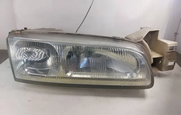 Mazda 626 Headlight/headlamp 10061614 041323 10061615R