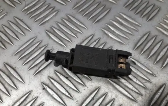Volkswagen PASSAT B3 Brake pedal sensor switch 191945515