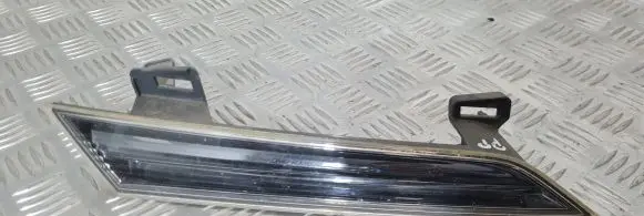 Nissan Murano Z51 Front reflector 