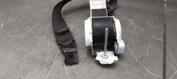 Opel Astra G Front seatbelt