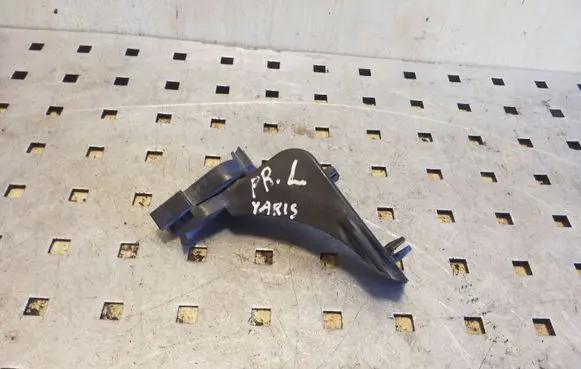 Toyota Yaris Front bodywork piece 
