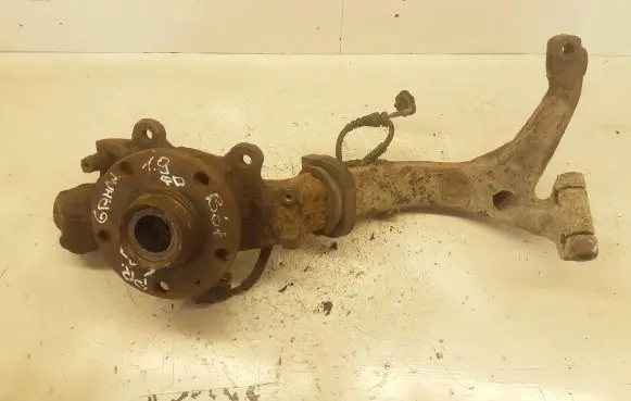 Volkswagen PASSAT B5.5 Front wheel hub spindle knuckle