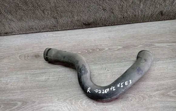 Volvo S80 Engine coolant pipe/hose 08671392