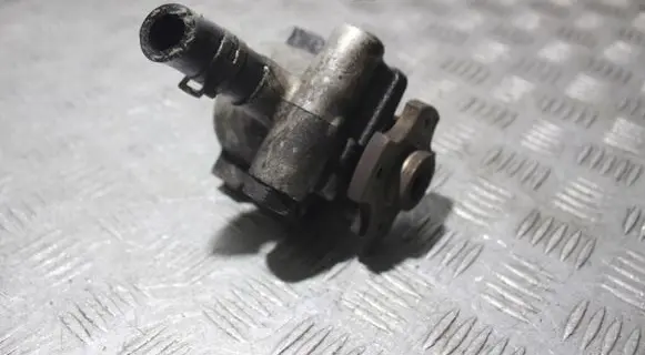 Citroen Xsara Power steering pump 9632334880
