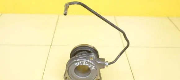 Opel Astra J Clutch slave cylinder 55563645 A16LET