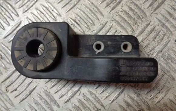 Opel Astra K Radiator mount bracket 13466590