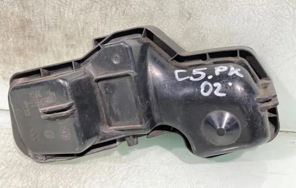 Audi A6 S6 C5 4B Headlight/headlamp dust cover 15381301
