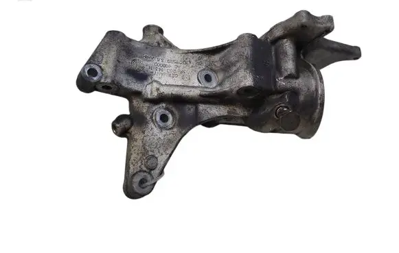 Seat Ibiza IV (6J,6P) Oil filter mounting bracket 03F903143H