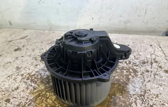 KIA Stinger Heater fan/blower F00S3B2584