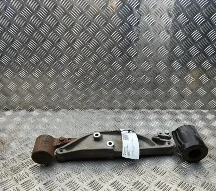Volvo V60 Rear differential/diff mount bracket 32203500 31437943