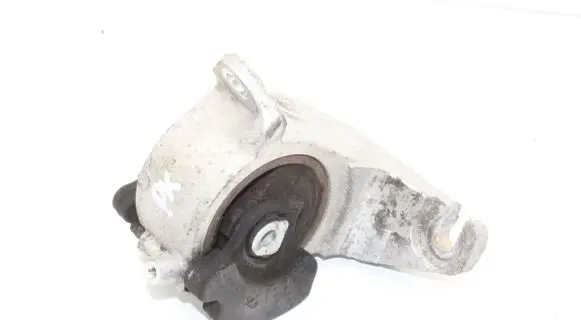 Honda CR-Z Engine mount bracket