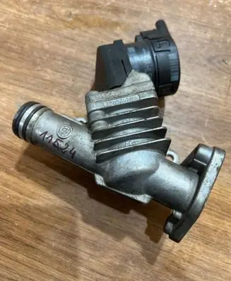 BMW 1 E81 E87 EGR valve 7563241