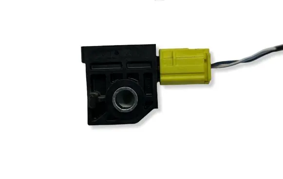 Mitsubishi Pajero Airbag deployment crash/impact sensor 8651A069