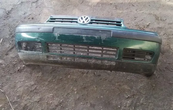Volkswagen Golf IV Front bumper
