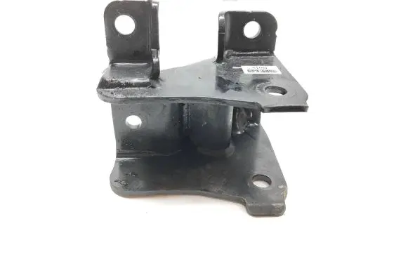 Hyundai Tucson TL Engine mounting bracket