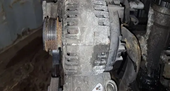 Volkswagen Caddy Generator/alternator 06F903023C