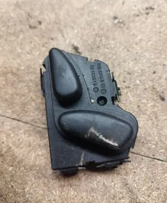 Mercedes-Benz C W203 Seat control switch 2108213851 03463815
