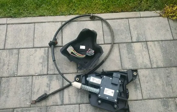 Citroen C4 I Picasso Rear brake EMF control unit/module 0204280095 9683024880 7546000028