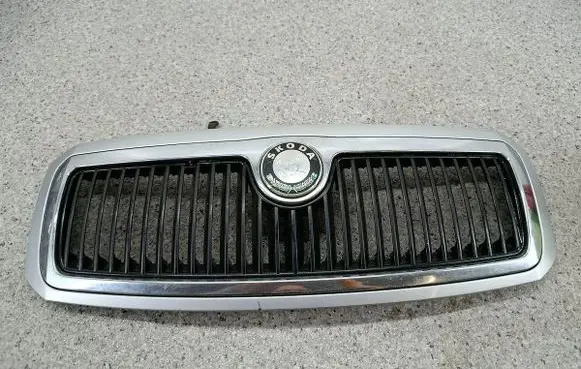 Skoda Fabia Mk1 (6Y) Front grill 6Y0853668B