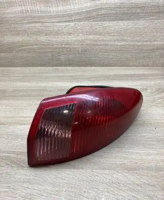 Alfa Romeo 147 Rear/tail lights 46556347 03323010
