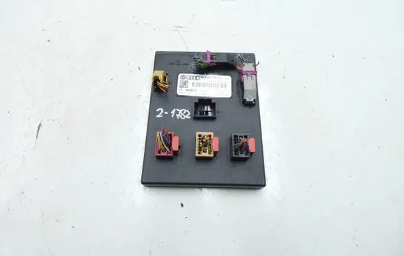 Audi A4 S4 B8 8K Comfort/convenience module 8K0907063DC F005V01206 03016001