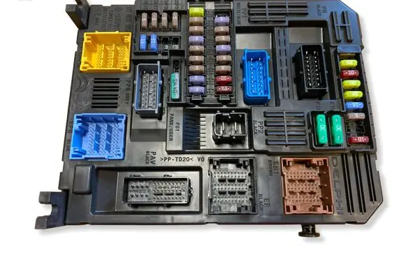 Fiat Scudo Comfort/convenience module 9832880380 28709105 1242280598