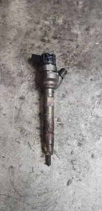 BMW X3 F25 Fuel injector 7810702 0445110478