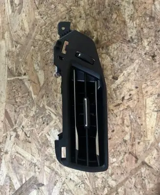 Ford Focus Dashboard side air vent grill/cover trim jX7B19893