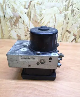 Volvo XC90 ABS Pump P30793444