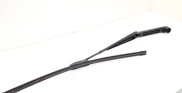 Subaru Forester SH Front wiper blade arm