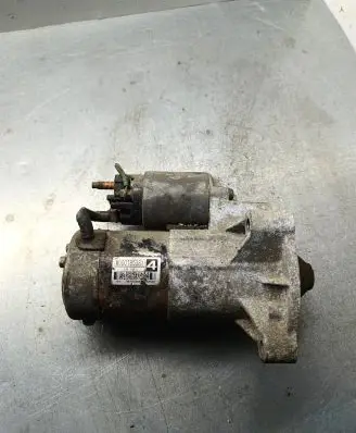 Peugeot 406 Starter motor M000t85381