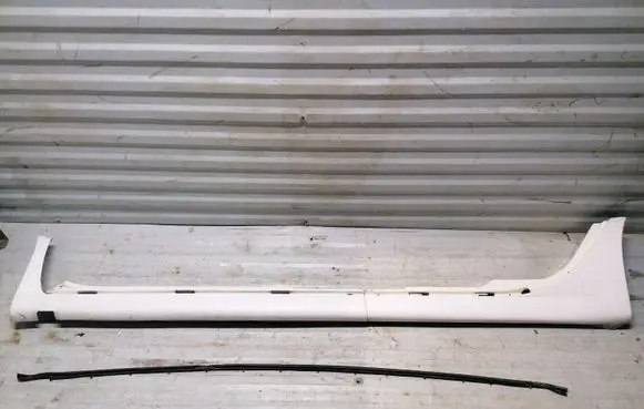 Chrysler 300M Sill 4574725 4574779