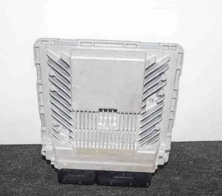 Audi A4 S4 B8 8K Engine control unit/module 8K0907551A 5WP46421