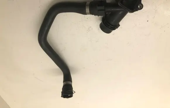 BMW 5 E60 E61 Engine coolant pipe/hose 1112224744