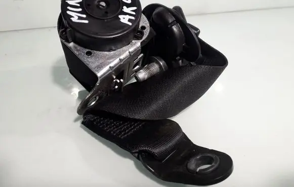 Mini One - Cooper Coupe R56 Rear seatbelt