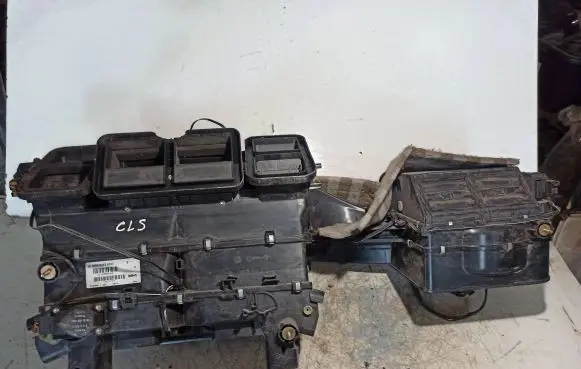 Mercedes-Benz CLS C219 Interior heater climate box assembly 2118300162 0456781 384116781