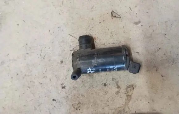 Volvo S80 Windscreen/windshield washer pump 9169611 0602103950