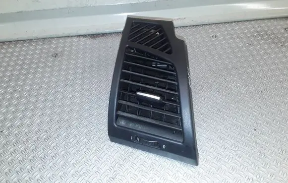 BMW 1 E81 E87 Dashboard side air vent grill/cover trim 7059188 P010204439