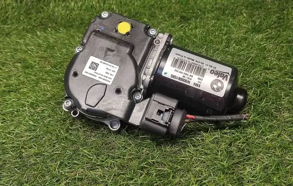 BMW 5 G30 G31 Wiper motor W000061595 W000061430