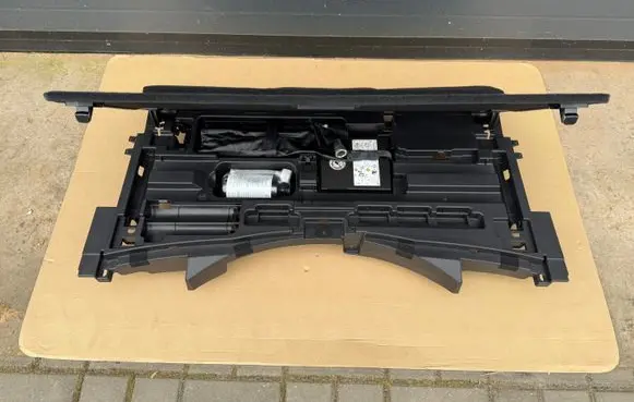 Audi A4 S4 B9 8W Tool box 8W9861486J