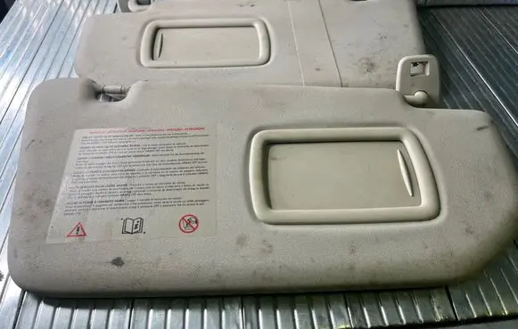 Renault Scenic III - Grand scenic III Sun visor 964009823R 964010023R
