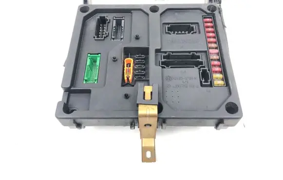 Volkswagen Sharan Fuse module S108145200H 7M0962258J S108152001