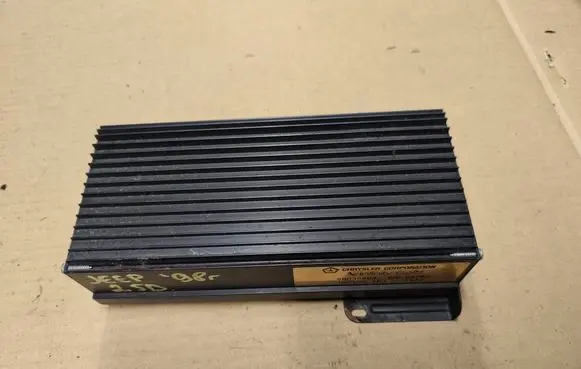Jeep Cherokee XJ Sound amplifier 56038503