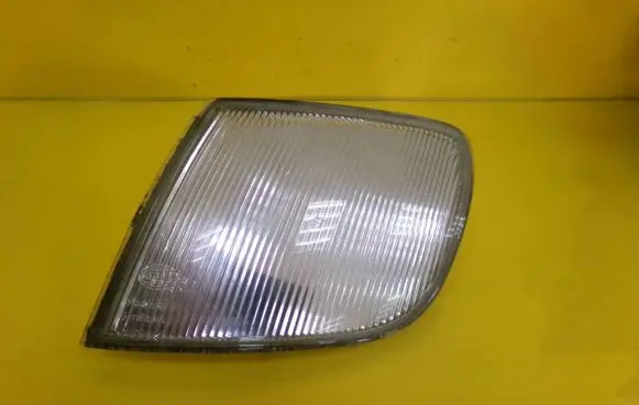 Volkswagen PASSAT B4 Front reflector 3A0941067
