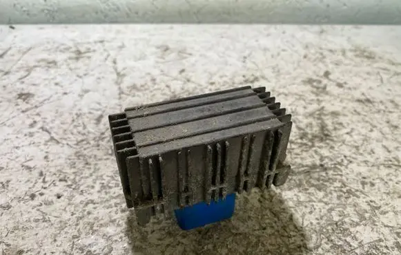 Opel Zafira A Glow plug pre-heat relay 55353011 51299014A