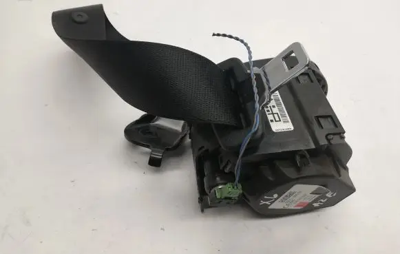 BMW X6 F16 Rear seatbelt 626747100F