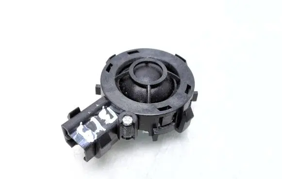 Volvo V60 High frequency speaker in the rear doors 31384748