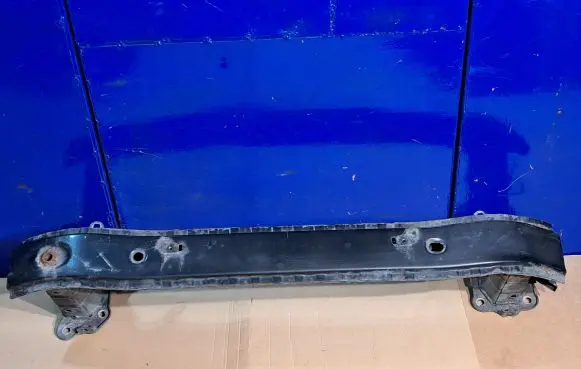 Volvo S40 Front bumper cross member 31353949