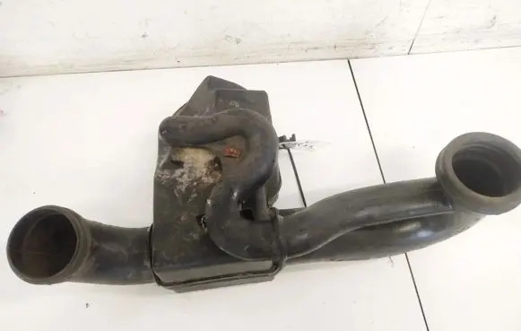 Citroen Xsara Picasso Intake resonator 351970109a