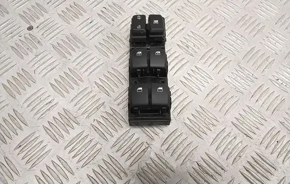 Hyundai Kona I Electric window control switch 93570J9250